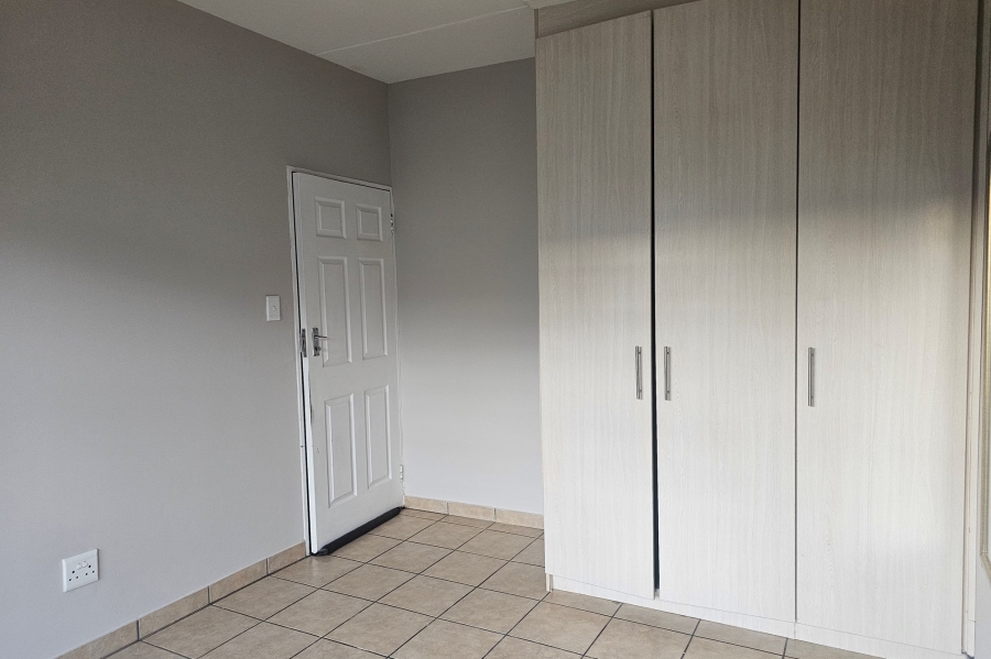 To Let 3 Bedroom Property for Rent in Waterval East North West